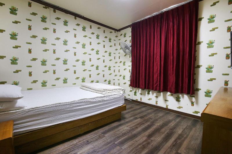 Nonsan Hwangje Motel image