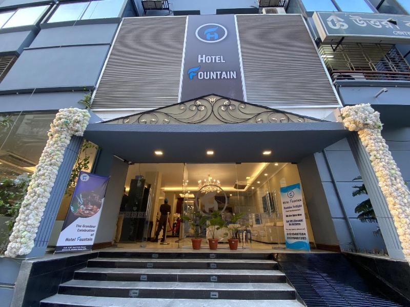 Hotel Fountain image