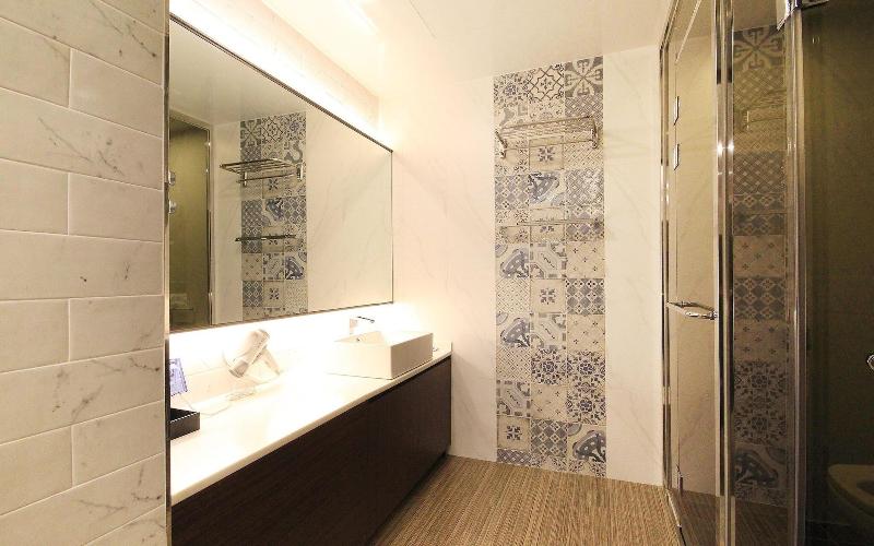 Wanju Grand Hotel image