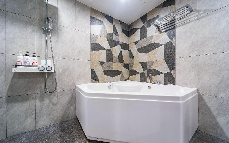 Wanju Grand Hotel image