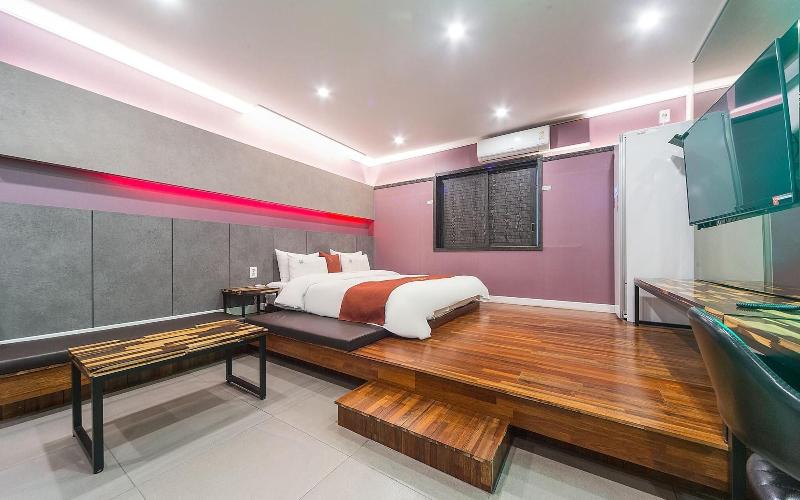 Wanju Grand Hotel image
