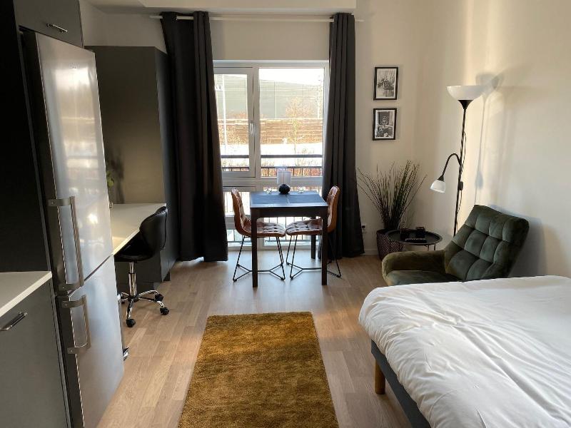 Magnolia House image