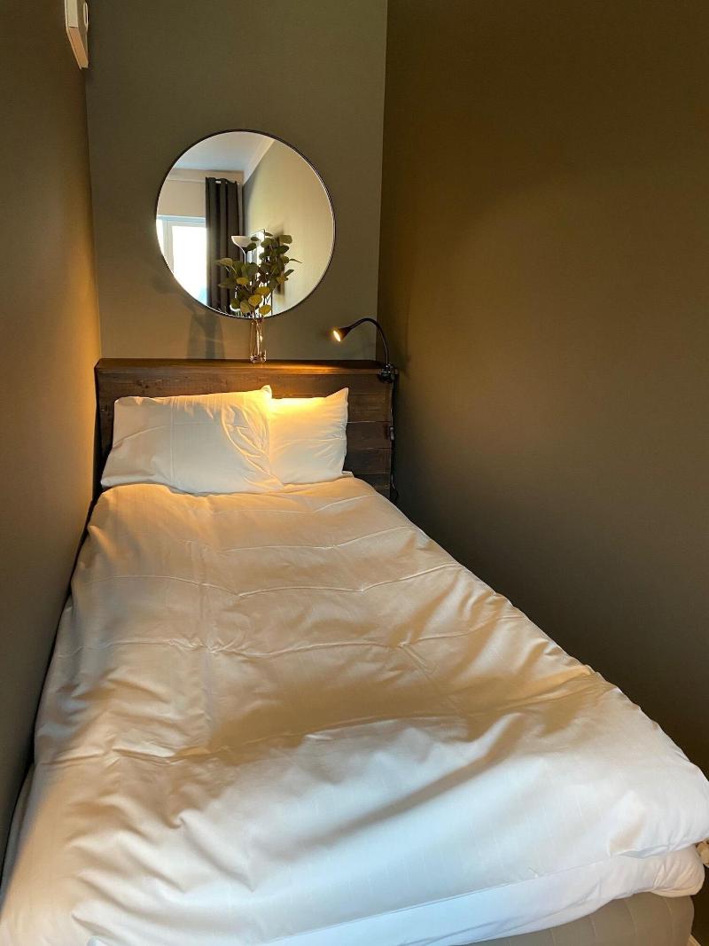 Magnolia House image