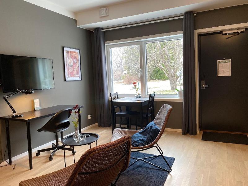 Magnolia House image