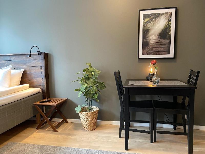 Magnolia House image