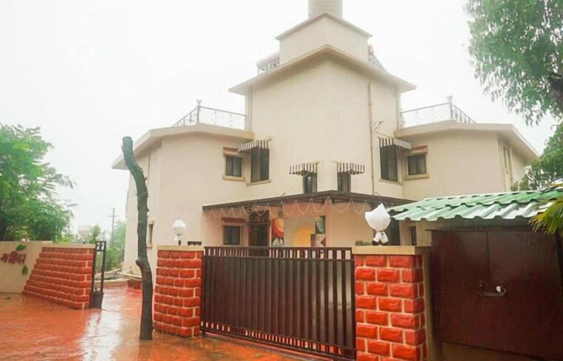 Mahinder Inn