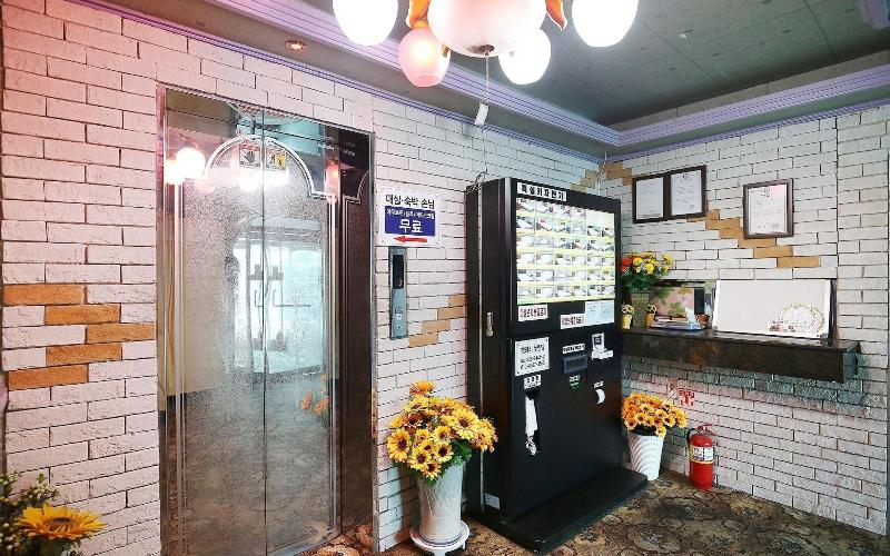 Jeungpyeong Gallery Self Check-in Motel image
