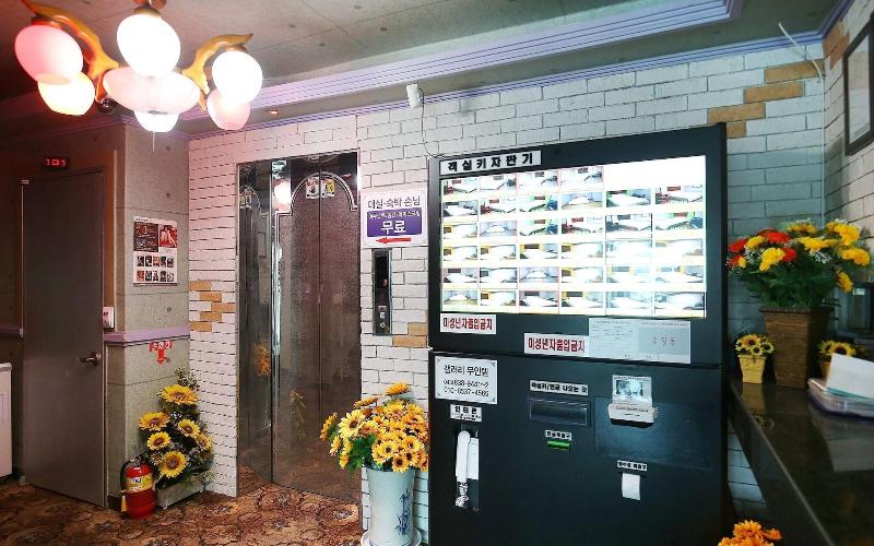 Jeungpyeong Gallery Self Check-in Motel image