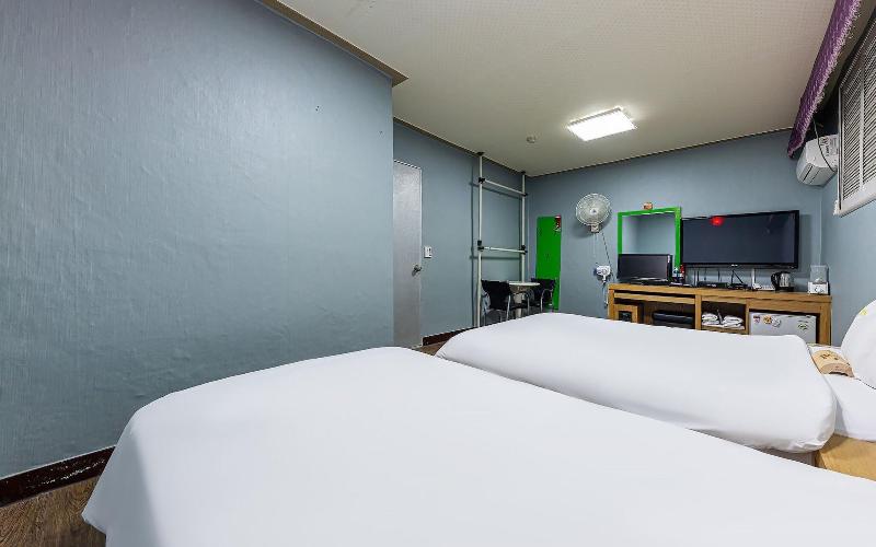 Jeungpyeong Gallery Self Check-in Motel image