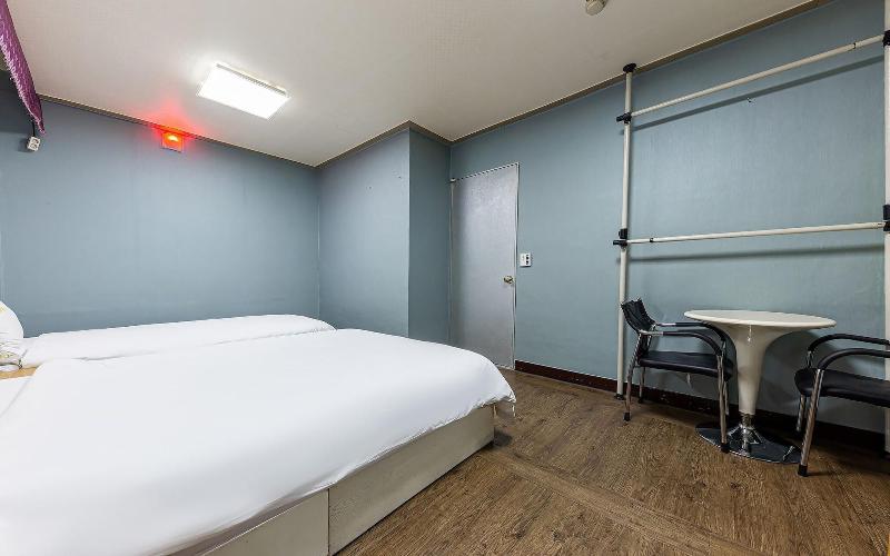 Jeungpyeong Gallery Self Check-in Motel image