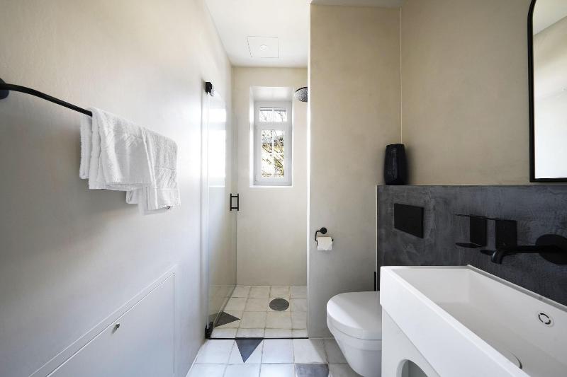 numa l Maximilian Rooms image
