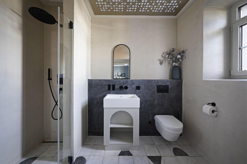 numa l Maximilian Rooms image