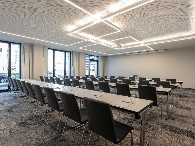 Novotel Duesseldorf Airport image