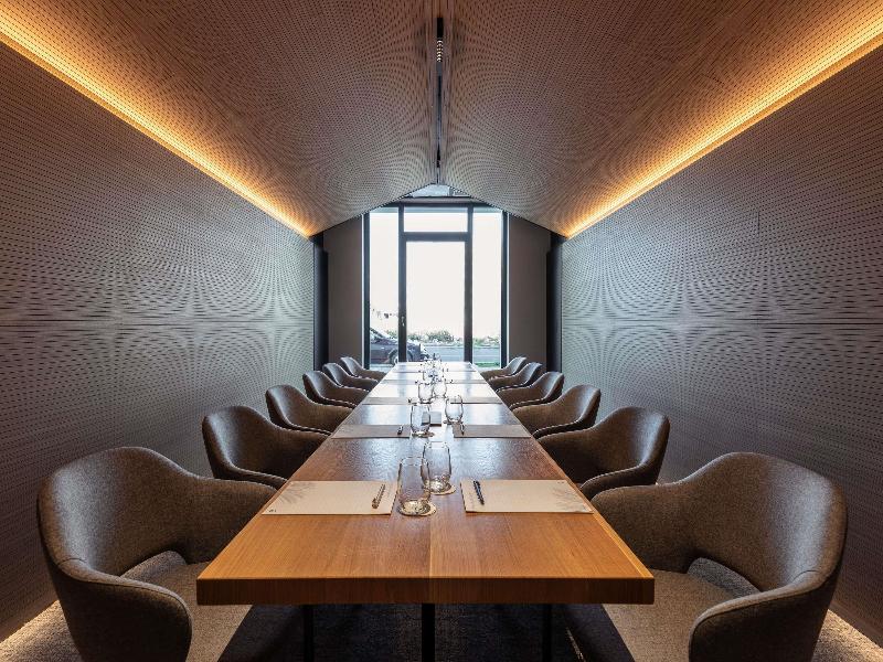 Novotel Duesseldorf Airport image
