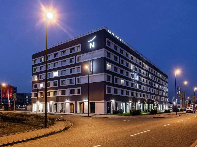 Novotel Duesseldorf Airport image