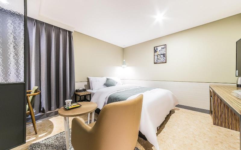 Gimpo Docking Hotel image