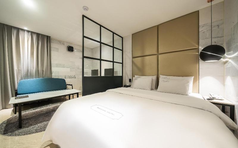 Gimpo Docking Hotel image