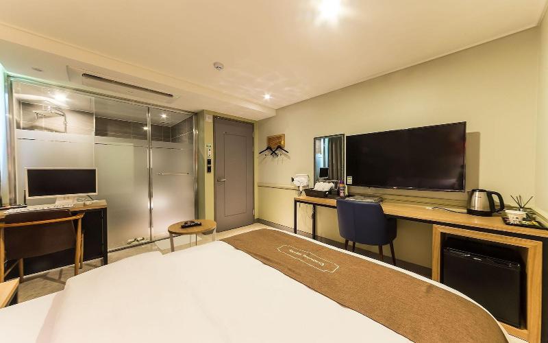 Gimpo Docking Hotel image