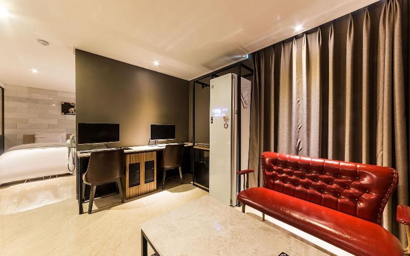 Gimpo Docking Hotel image
