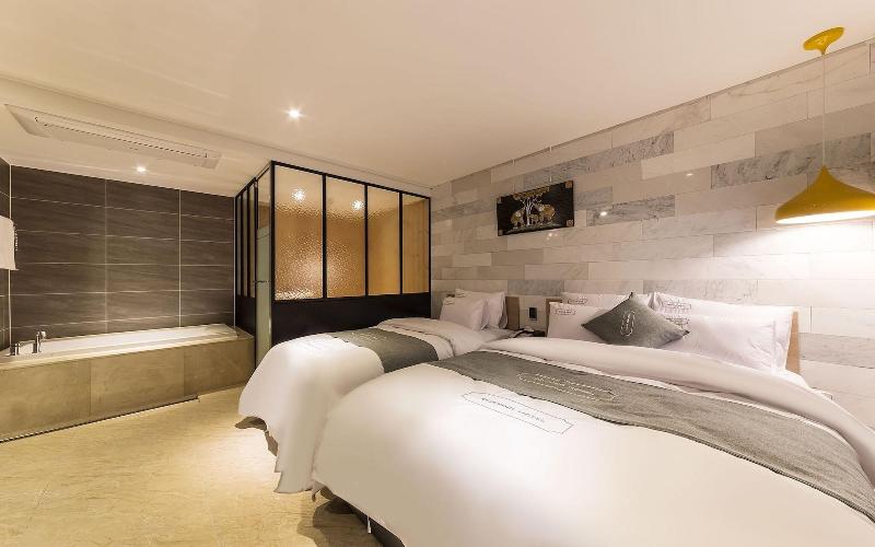 Gimpo Docking Hotel image