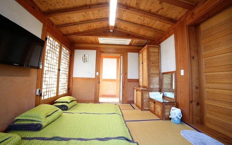 Seogwipo Wemegoong Pension — photo 11
