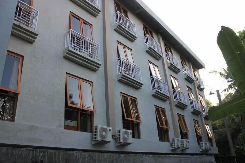 The Sarining Hotel image