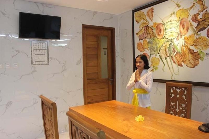 The Sarining Hotel image