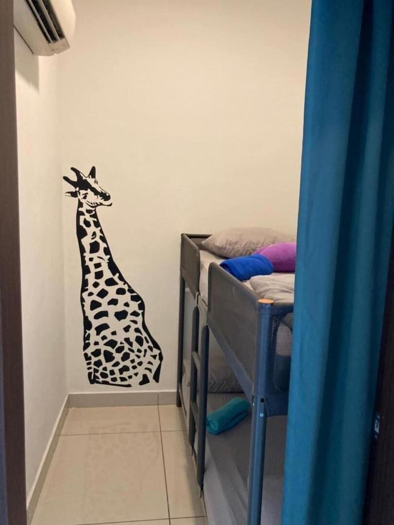 JB City Shopping Mall Apartment image