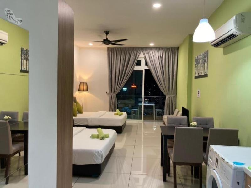 JB City Shopping Mall Apartment image