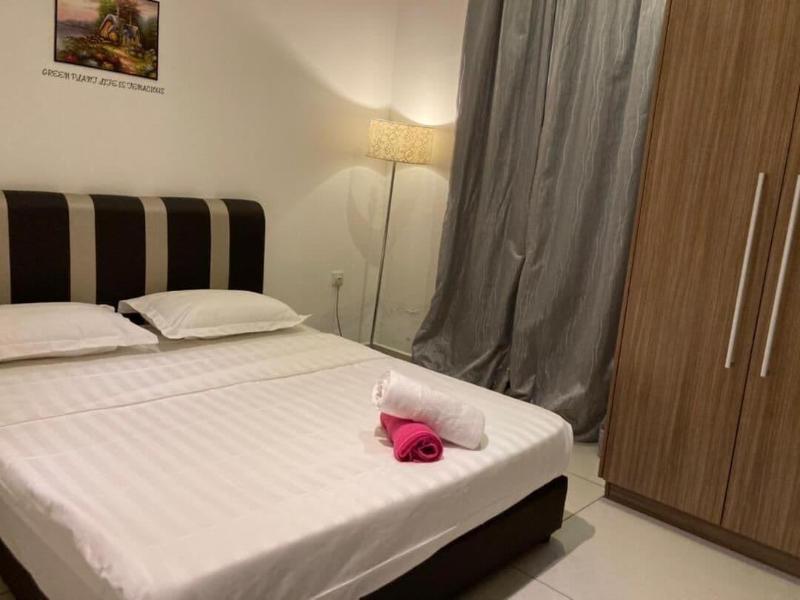 JB City Shopping Mall Apartment image