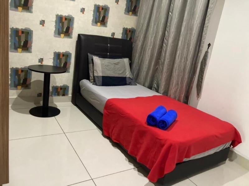 JB City Shopping Mall Apartment image
