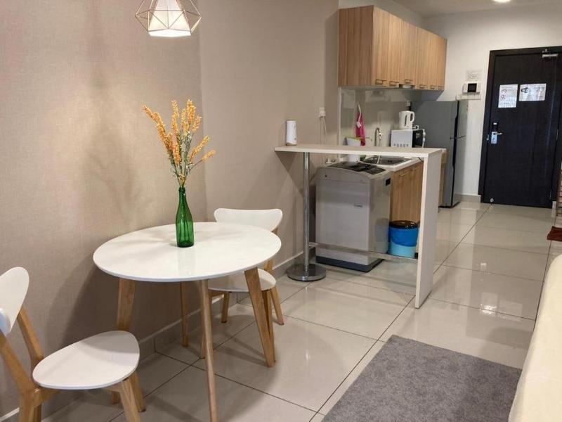 JB City Shopping Mall Apartment image