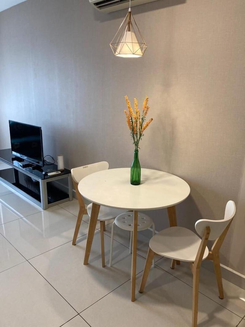 JB City Shopping Mall Apartment image
