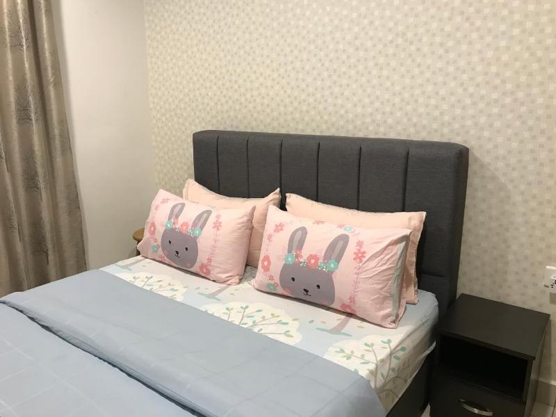 JB City Shopping Mall Apartment image