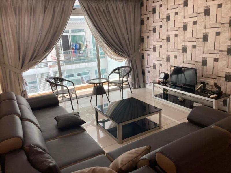 JB City Shopping Mall Apartment image