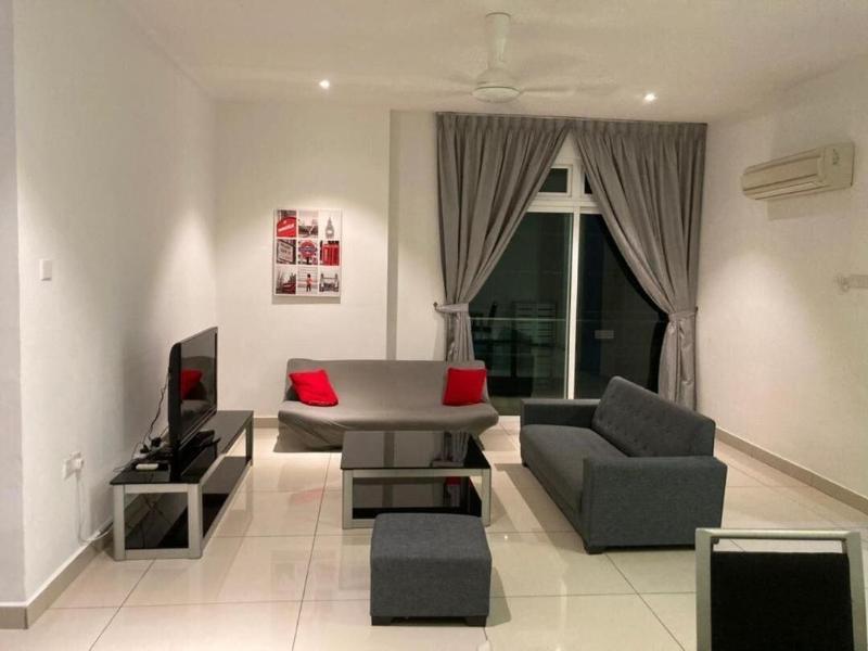 JB City Shopping Mall Apartment image
