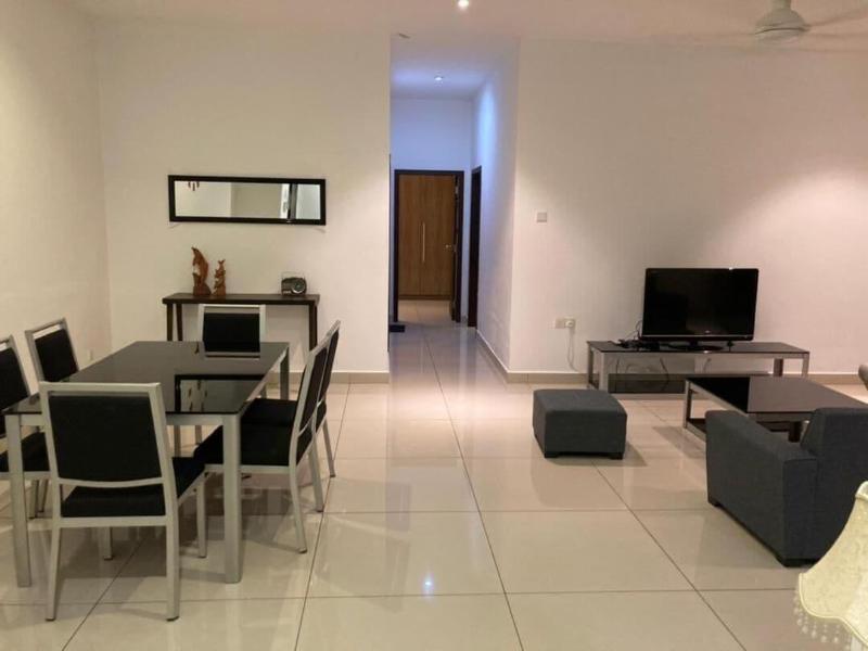 JB City Shopping Mall Apartment image