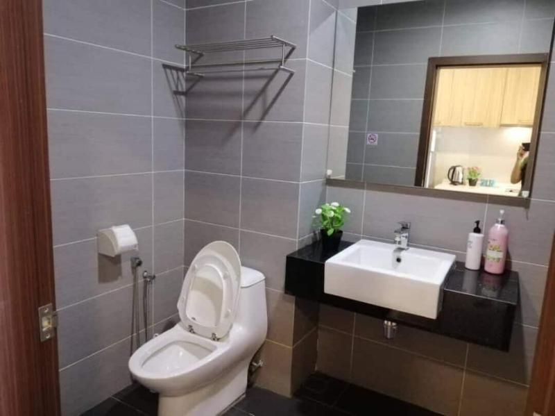 JB City Shopping Mall Apartment image