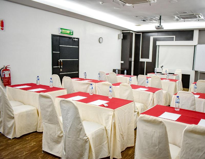 Streetview Hotel image