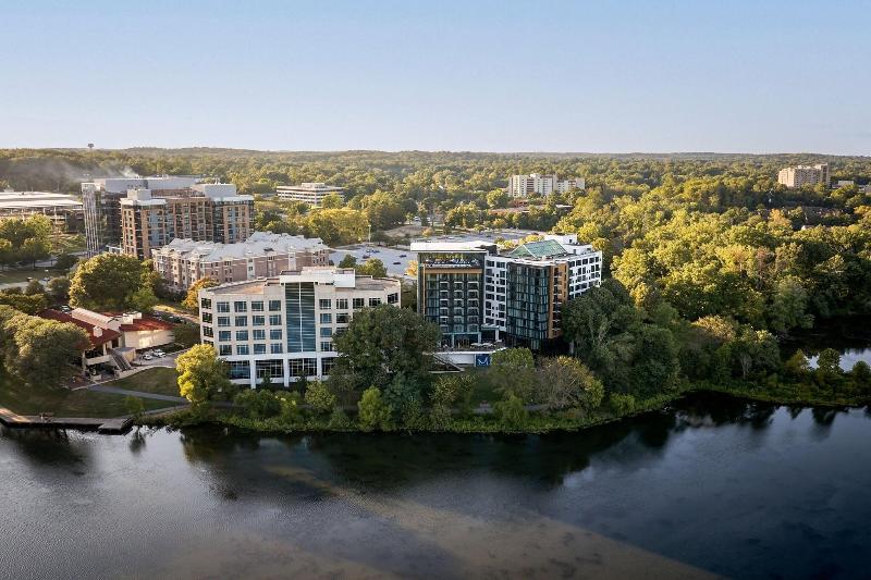 Merriweather Lakehouse, Autograph Collection image