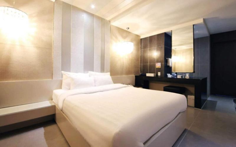 Bago Hotel — photo 4