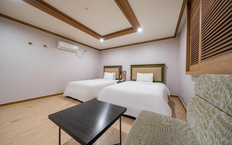 Ilsan Baekseok Mirabel image