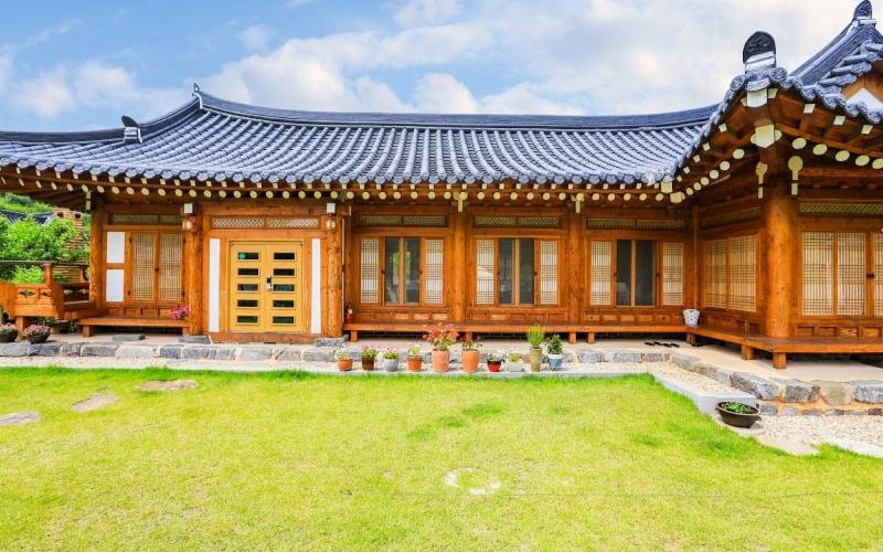 Suncheon Bulbidang Hanok Pension — photo 2