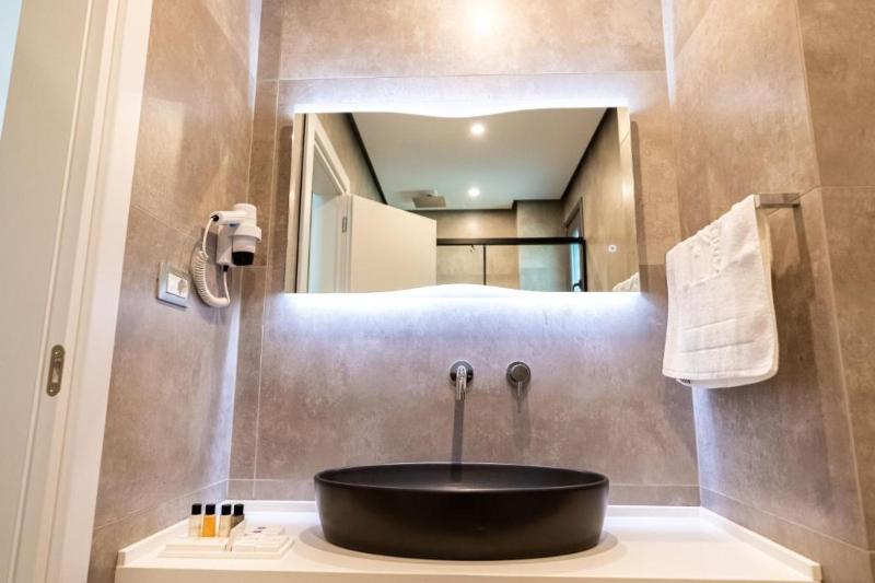 Ames Hotel & Spa image