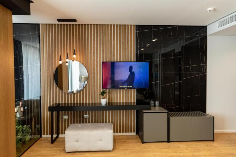 Ames Hotel & Spa image