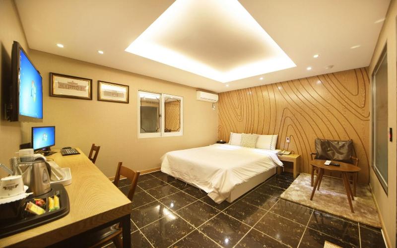 Gurye Mari Hotel image