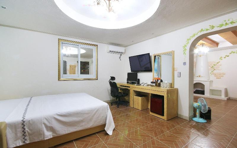 Gurye Mari Hotel image