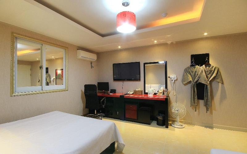 Gurye Mari Hotel image