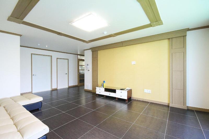 Gurye Mari Hotel image
