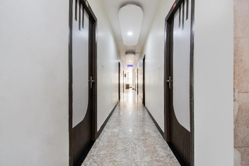 OYO 44287 Hotel Aarav Plaza — photo 4